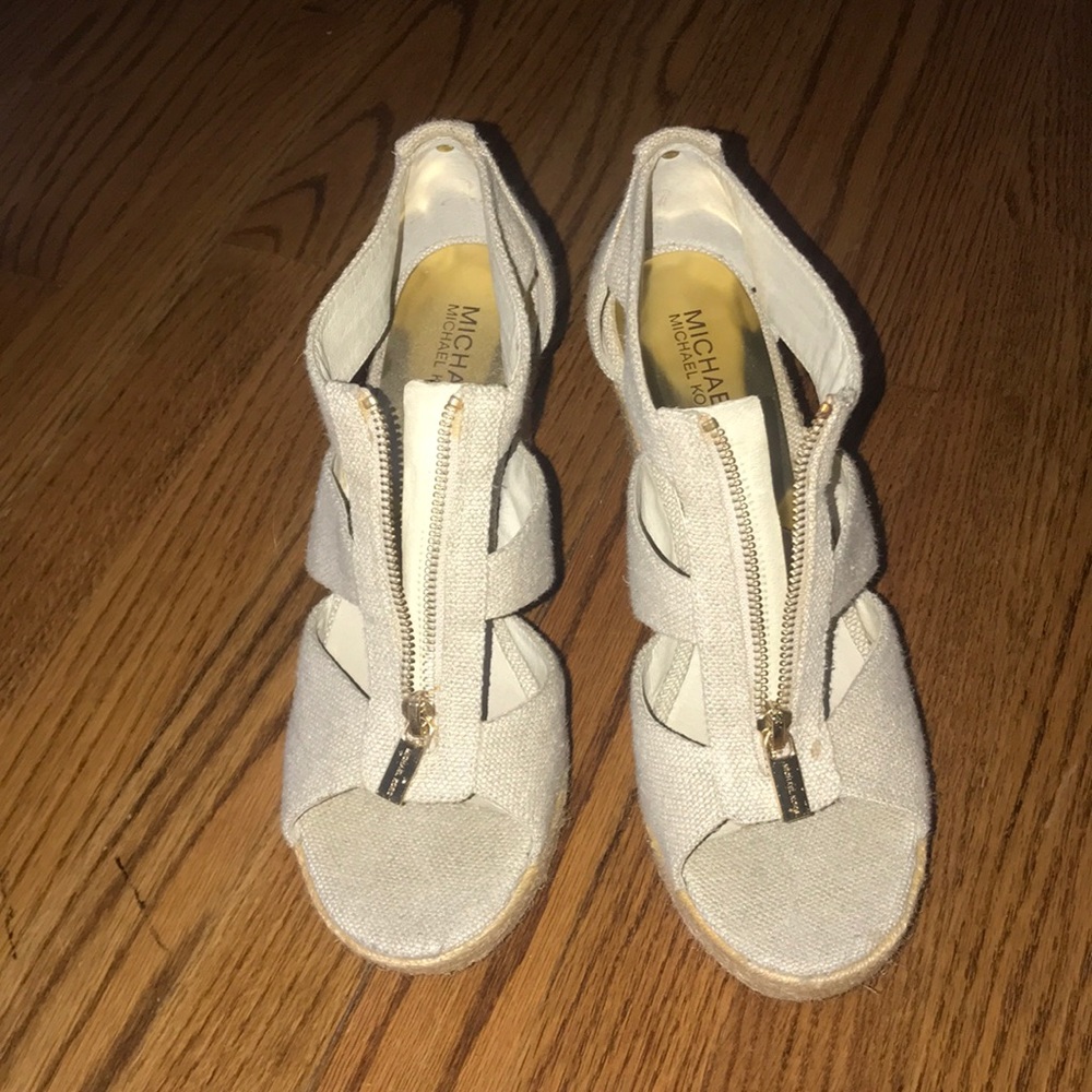 Michael Kors Damita wedged (gold/tan color)